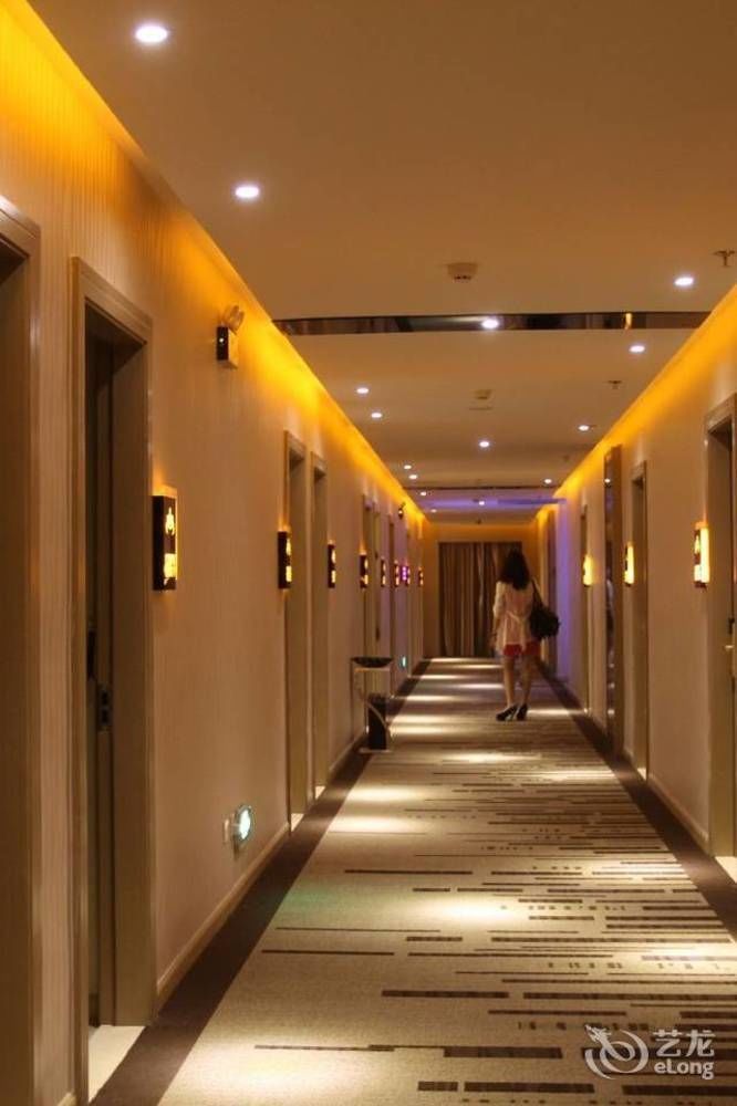 Bella Ingenious Hotel Дунъин Экстерьер фото