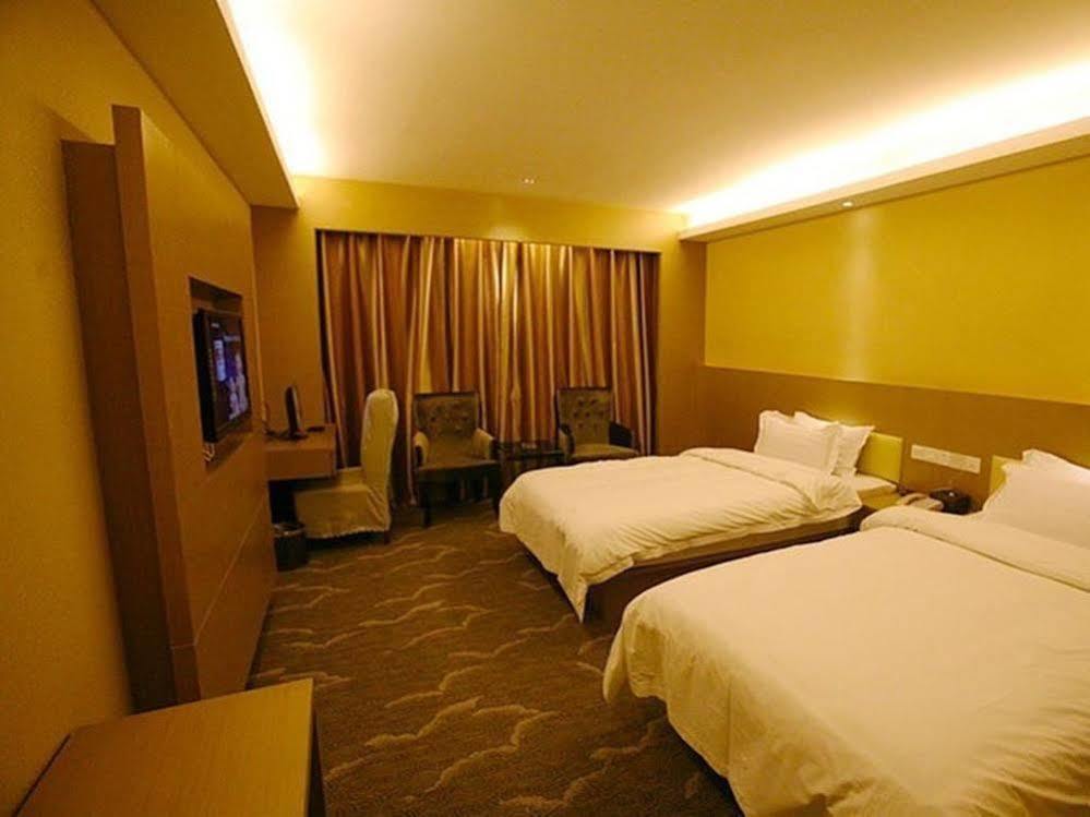 Bella Ingenious Hotel Дунъин Экстерьер фото