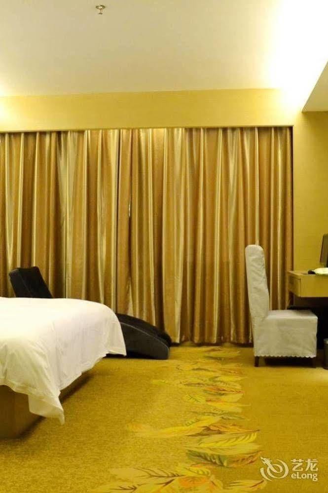 Bella Ingenious Hotel Дунъин Экстерьер фото
